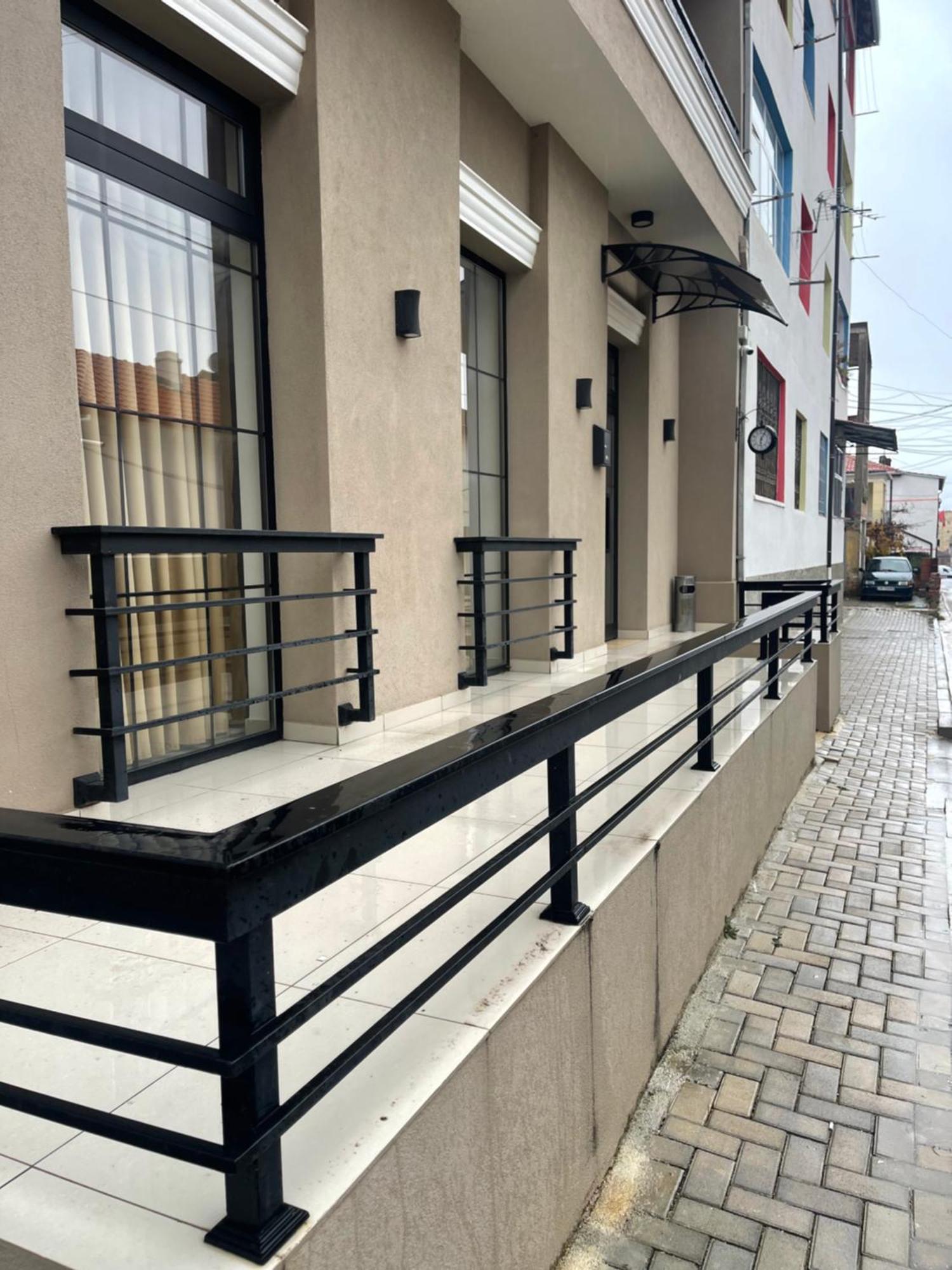 Small Hotel Ora Pogradec Exterior photo