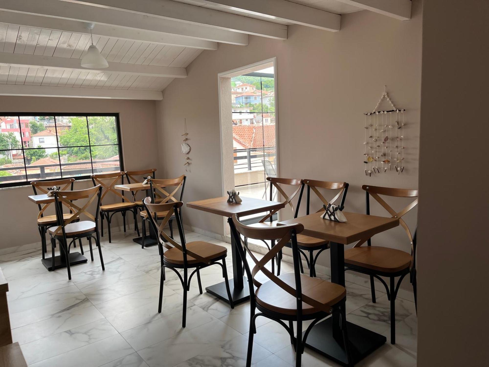 Small Hotel Ora Pogradec Exterior photo